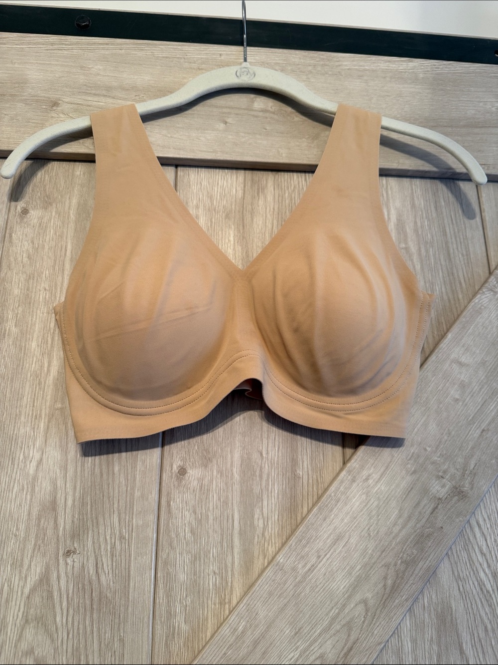 True & Co. Seamless Nude/Tan Wireless Support Bra